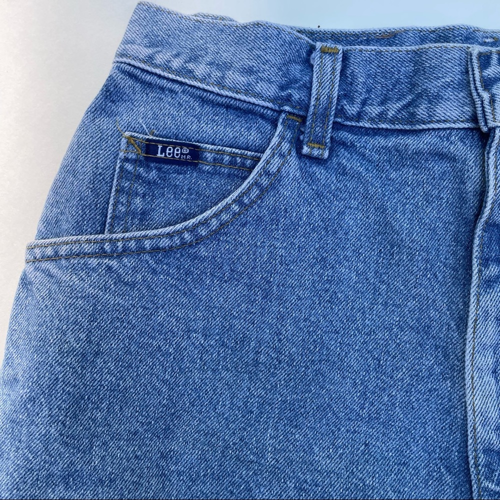 90s Mom Jean Shorts High Waisted Lee Brand 100% cotton, authentic, medium wash - Picture 4 of 14
